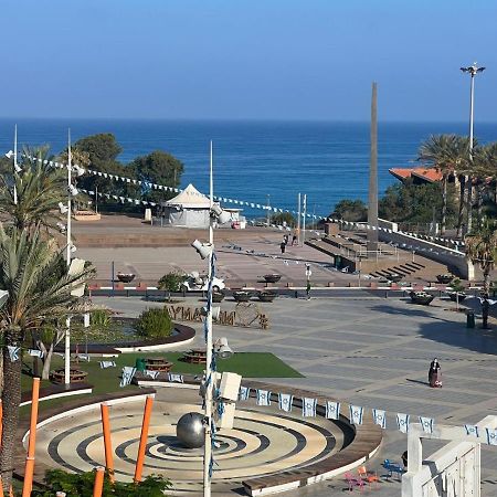 Ferienwohnung חוויה בכיכר Netanja Exterior foto