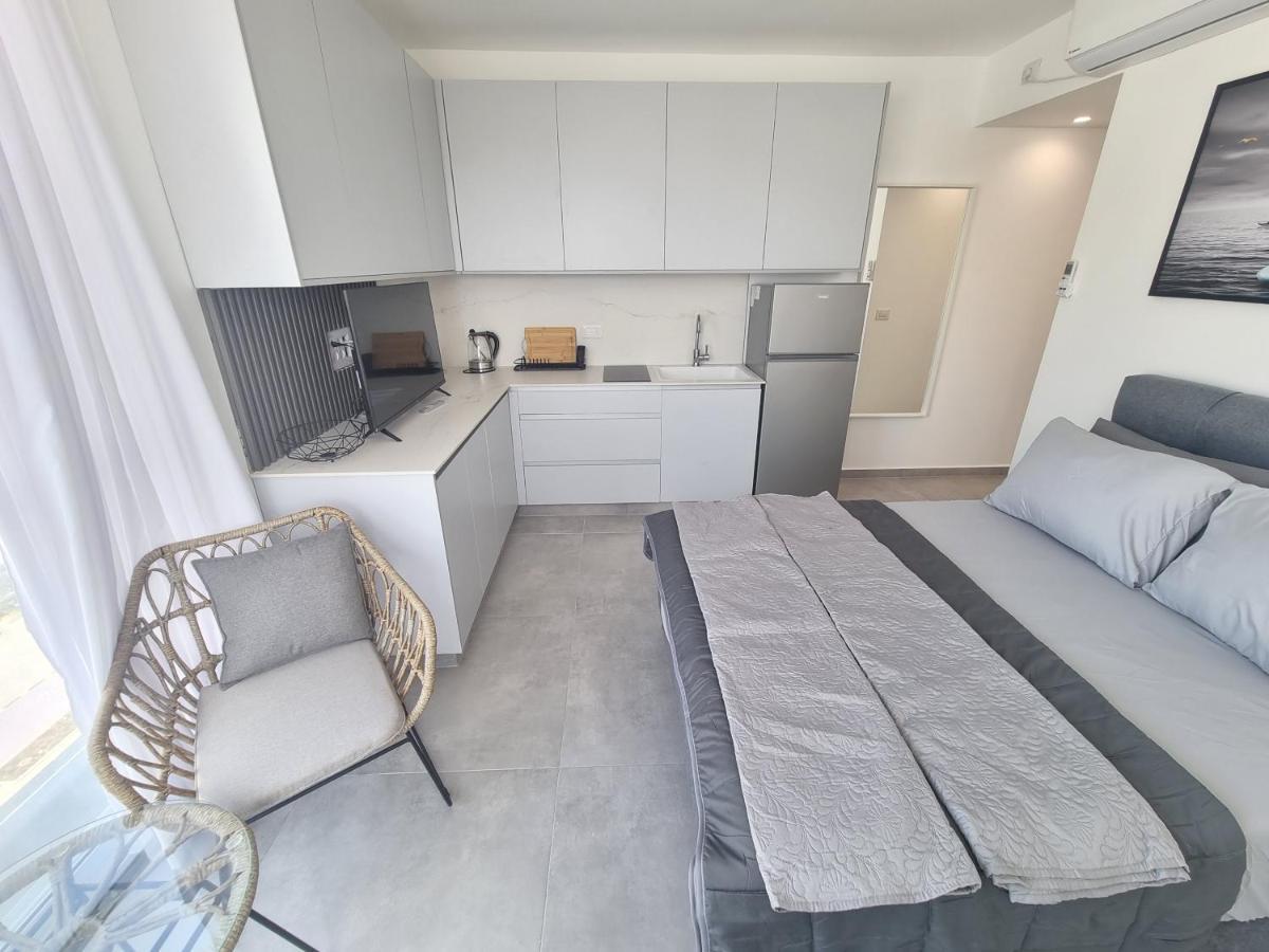 Ferienwohnung חוויה בכיכר Netanja Exterior foto