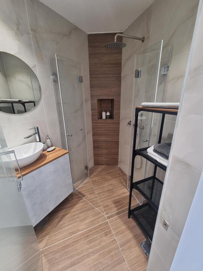 Ferienwohnung חוויה בכיכר Netanja Exterior foto