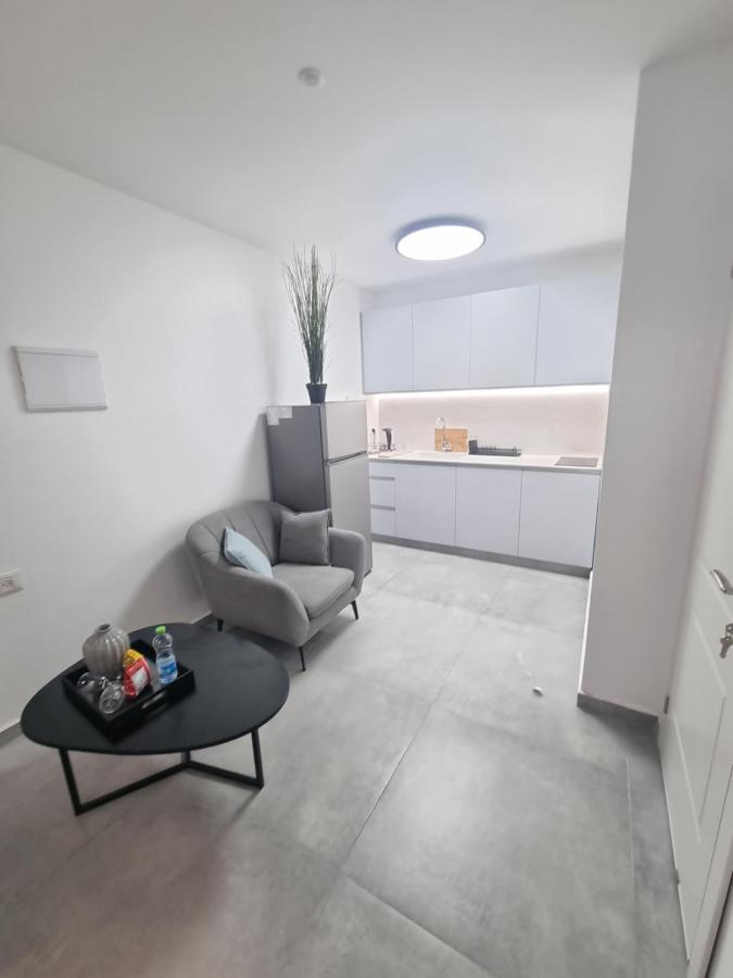 Ferienwohnung חוויה בכיכר Netanja Exterior foto